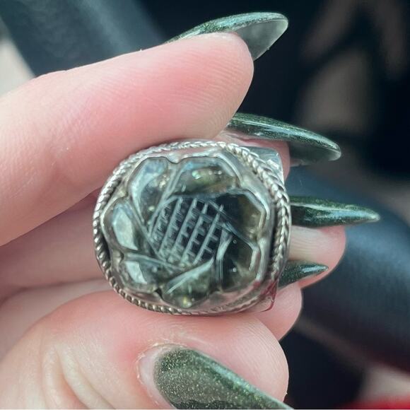 Vintage Carved Pale Green Flower Stone Wide Band Chunky 925 Sterling Silver Ring - Picture 4 of 14